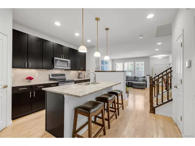 MLS: 8652766 Condo For Sale