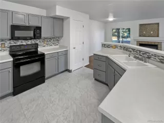 Photo #5: 8656509 Listing 