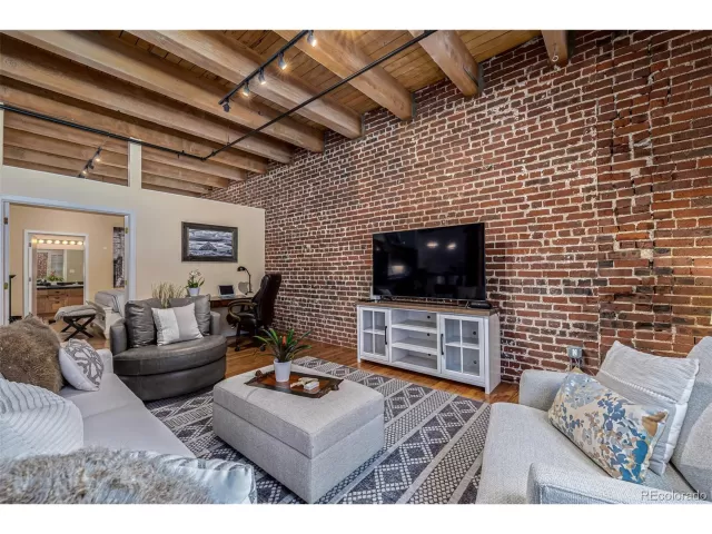 MLS: 8663381 Condo For Sale