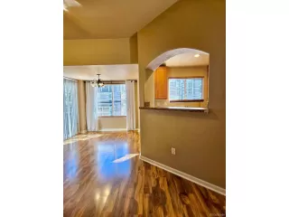 Photo #2: 8668117 Listing