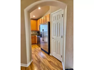 Photo #6: 8668117 Listing