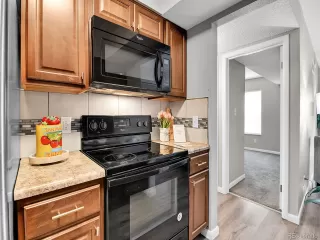 Photo #6: 8668889 Listing