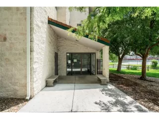 Photo #2: 8669449 Listing