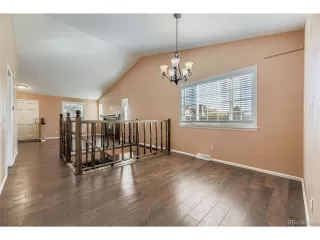 Photo #5: 8672978 Listing