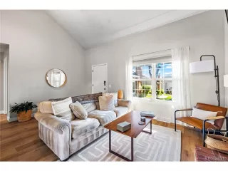 Photo #2: 8674730 Listing 