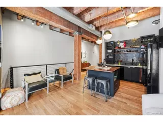 Photo #2: 8677325 Listing