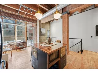 Photo #5: 8677325 Listing