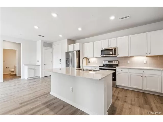 MLS: 8678616 Condo For Sale