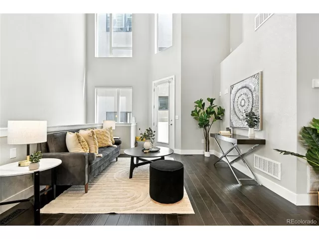 MLS: 8678627 Condo For Sale