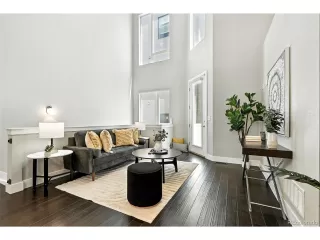 Photo #2: 8678627 Listing 