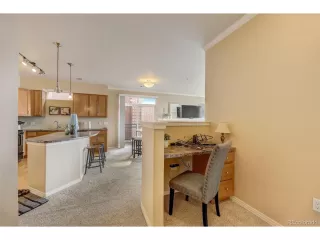 Photo #5: 8684422 Listing