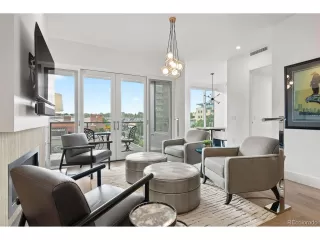 Photo #5: 8689367 Listing