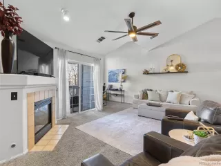 Photo #6: 8699295 Listing