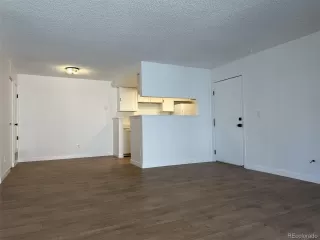 Photo #5: 8700400 Listing 