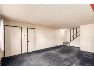 Photo #5: 8704819 Listing
