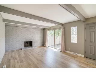 Photo #4: 8708577 Listing