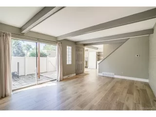 Photo #6: 8708577 Listing