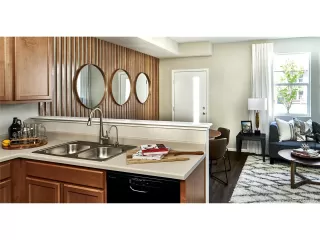 Photo #5: 8722803 Listing