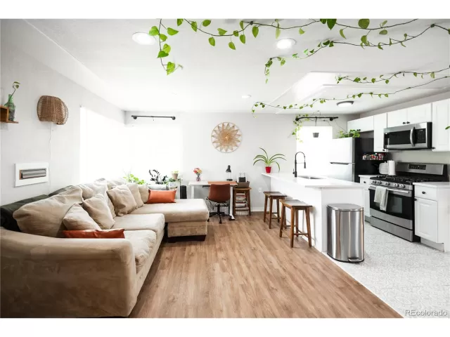 MLS: 8724231 Condo For Sale