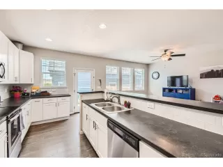 Photo #5: 8724926 Listing 