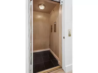 Photo #4: 8729342 Listing