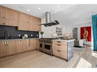 Photo #6: 8729342 Listing