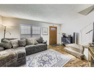 Photo #4: 8730855 Listing