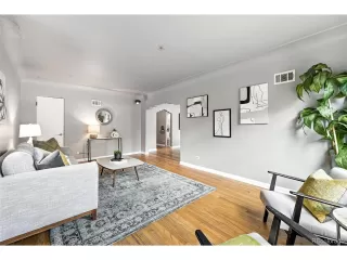 Photo #6: 8732515 Listing