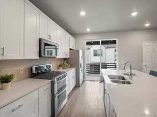 Photo #2: 8733461 Listing