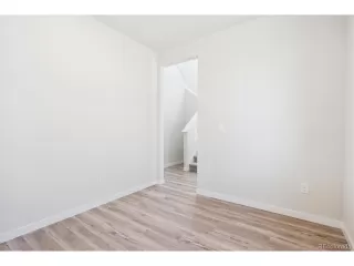 Photo #6: 8742693 Listing