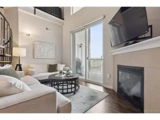 Photo #6: 8742903 Listing