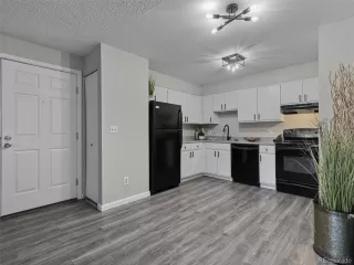 Photo #4: 8743665 Listing
