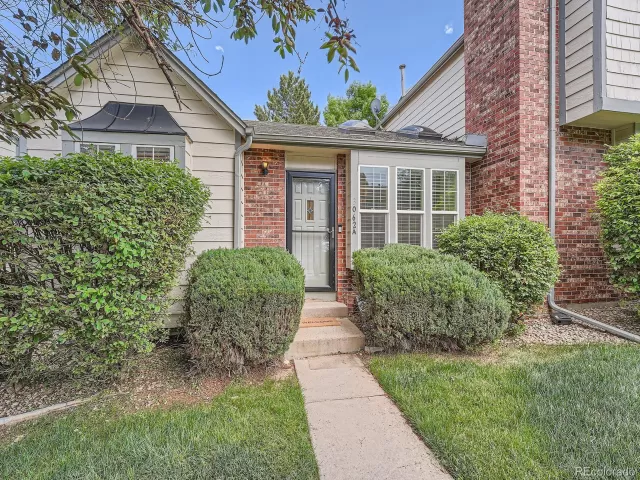 MLS: 8747967 Condo For Sale