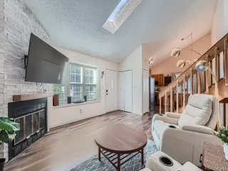 Photo #5: 8747967 Listing 