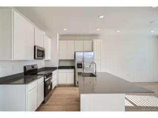 Photo #2: 8748353 Listing