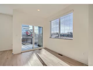 Photo #5: 8748353 Listing