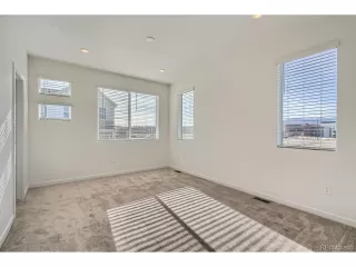 Photo #6: 8748353 Listing