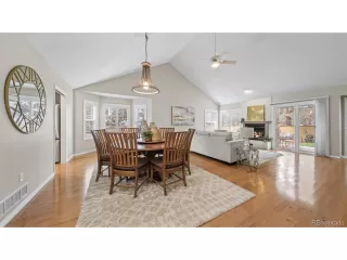 Photo #4: 8750027 Listing