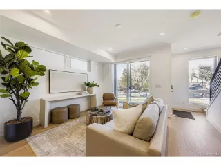 Photo #4: 8751708 Listing