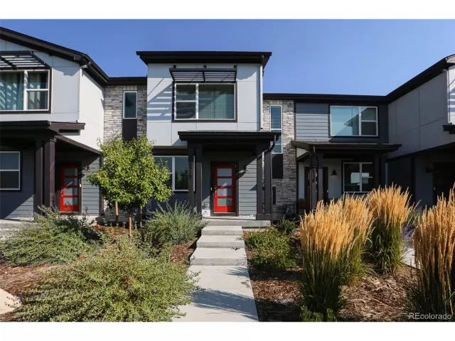 MLS: 8752327 Condo For Sale