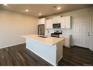Photo #5: 8752327 Listing 