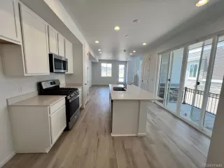 Photo #3: 8754450 Listing 