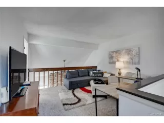 Photo #5: 8755906 Listing