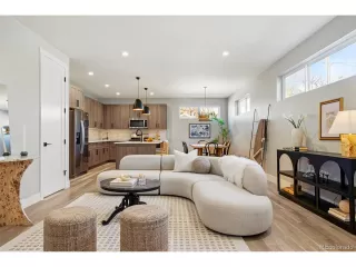 Photo #2: 8756631 Listing 