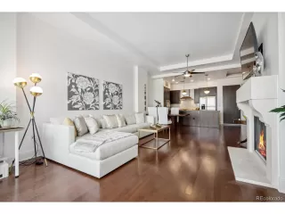 Photo #6: 8757835 Listing