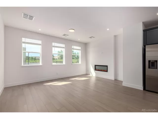 MLS: 8762281 Condo For Sale