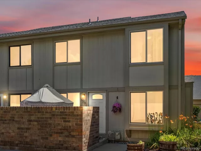 MLS: 8762745 Condo For Sale