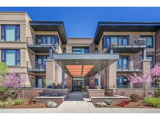 MLS: 8763772 Condo For Sale