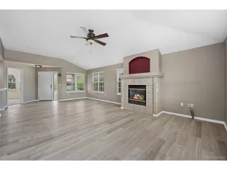 Photo #5: 8764182 Listing