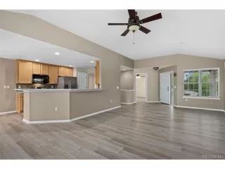 Photo #6: 8764182 Listing